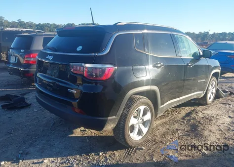 2018 Jeep Compass Latitude 4X4 from USA, damaged, VIN 3C4NJDBBXJT246552